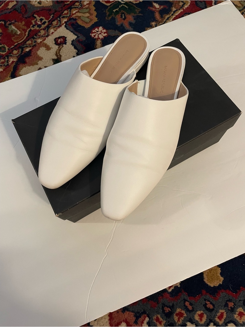 Banana Republic White Pointed-Toe Slip-On Mules